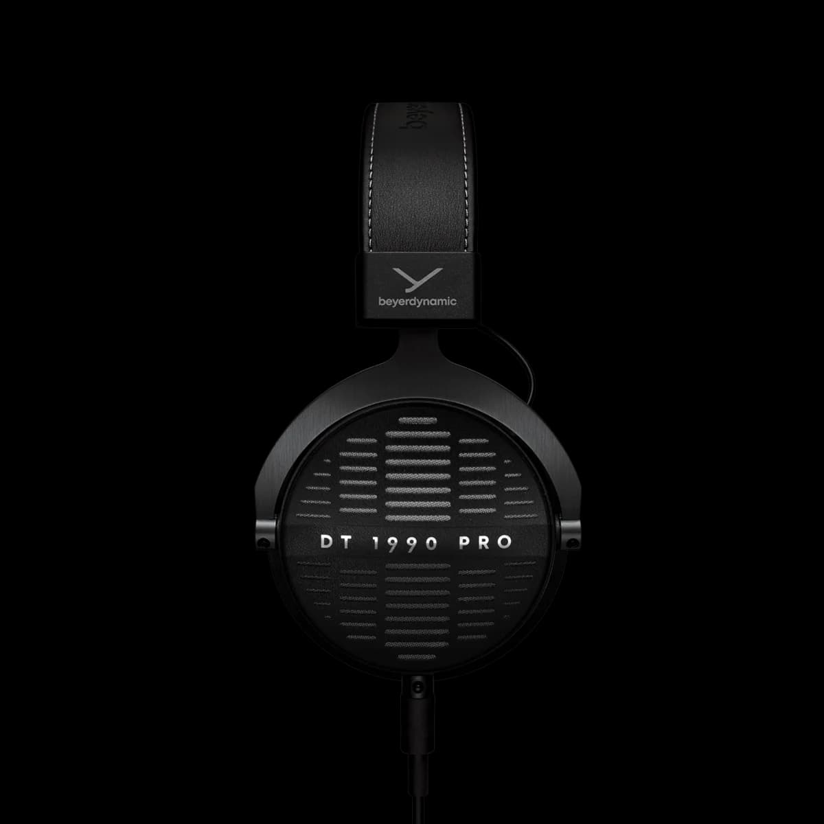 Open-Back vs Closed-Back Headphones: Studio Monitoring & Tracking Guide